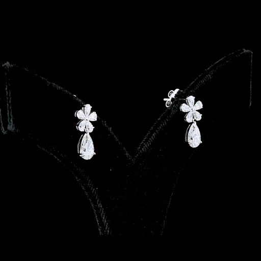 [ER14WHNPS200P] 1.97 Cts 14k White Gold Pear Shape Hanging Earring