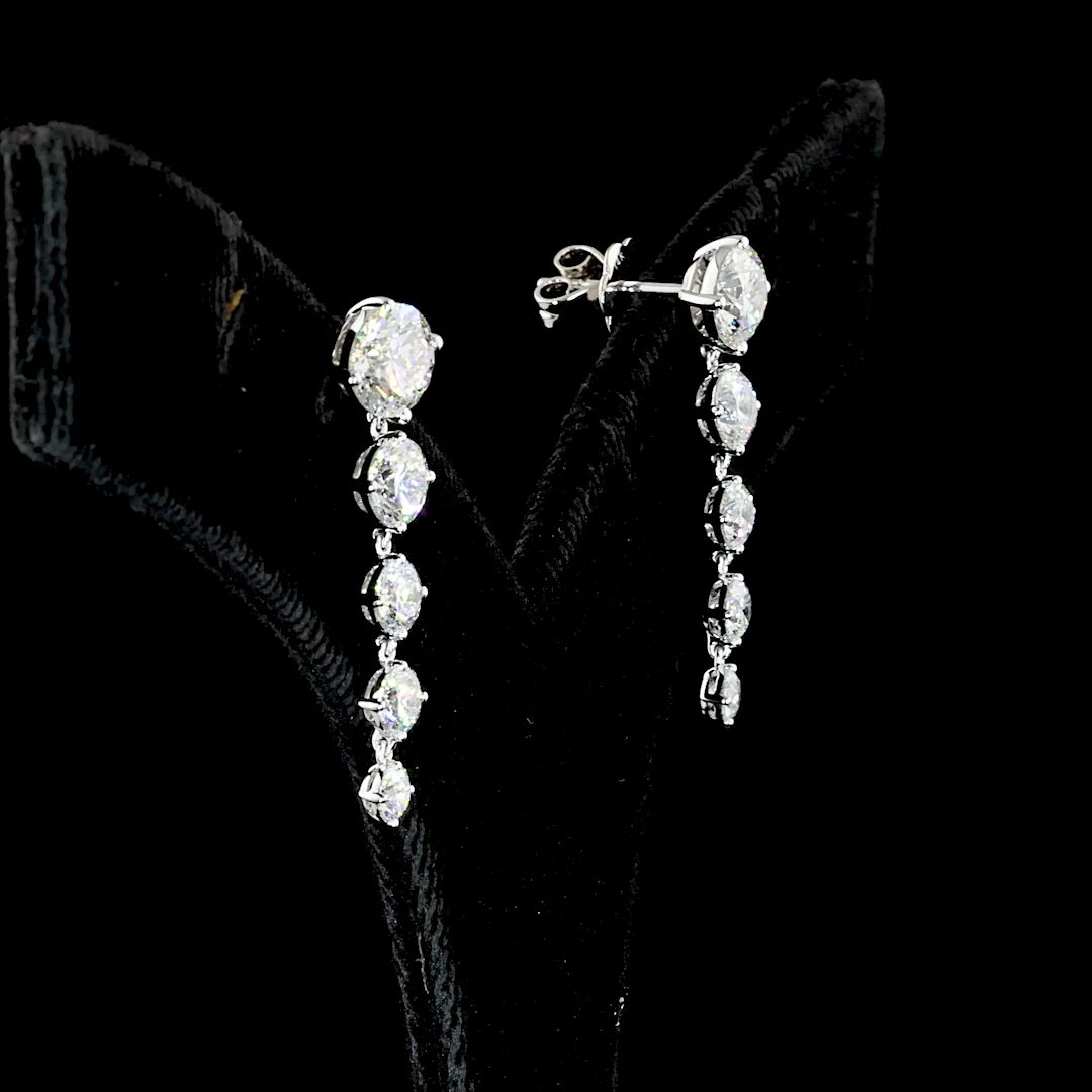 4.56 Cts 14k White Gold Round Shape Hanging Earring